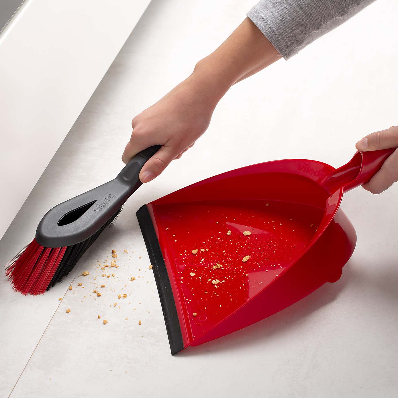 Vileda 2in1 Dustpan & Brush Set