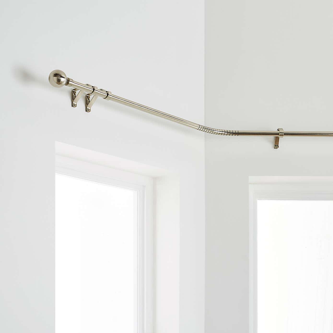 Bay Fixed Metal Eyelet Curtain Pole