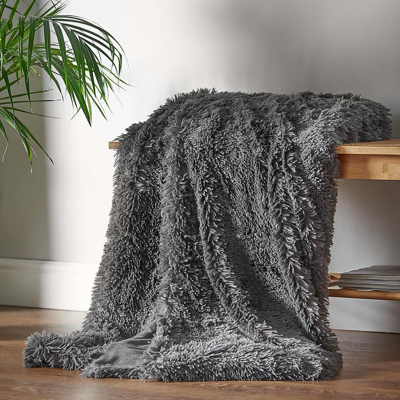Cuddly Faux Fur Throw 150cm x 200cm