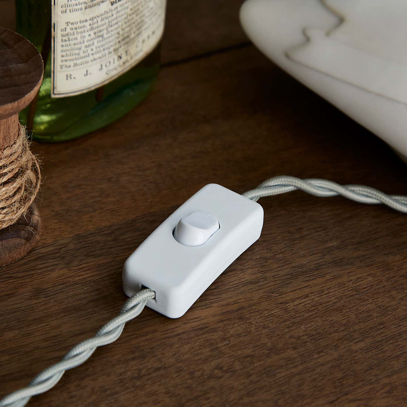 Sparrow Porcelain Table Lamp