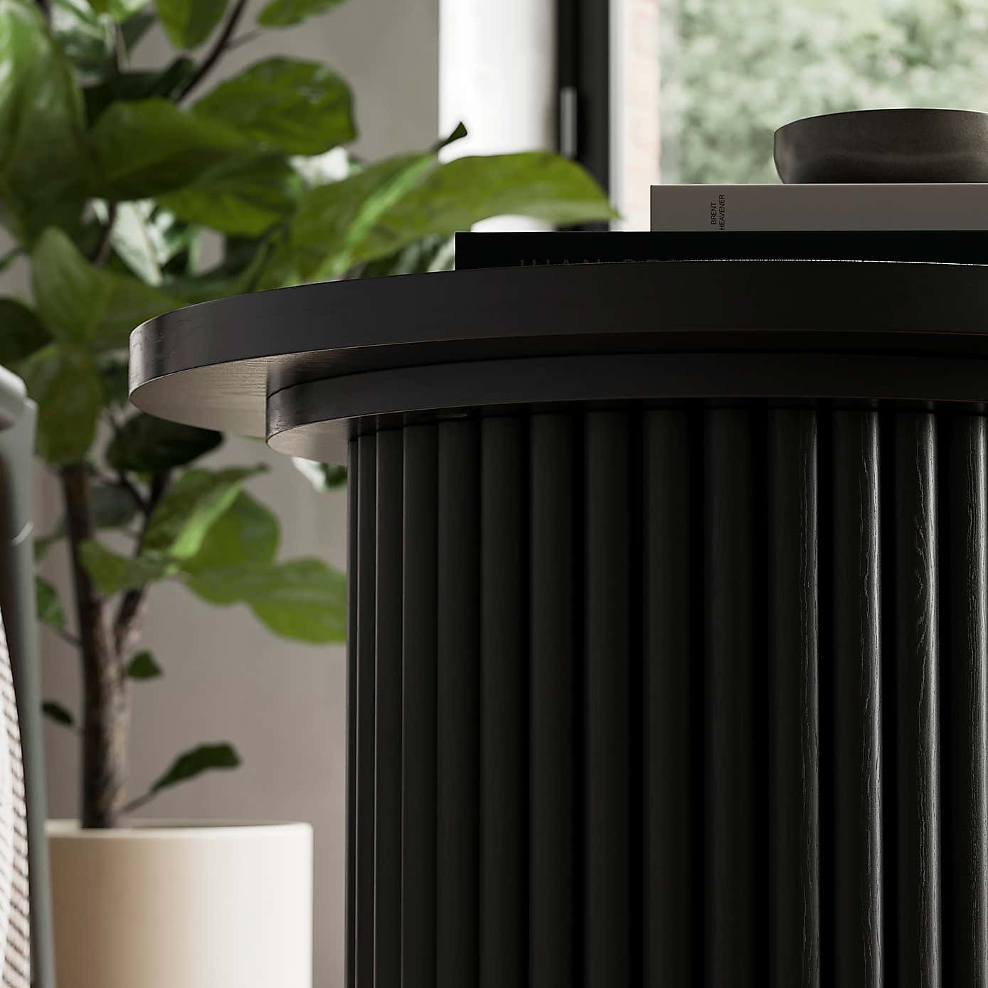 Amari Round Side Table