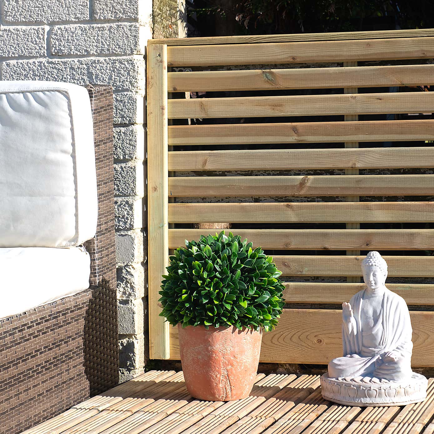 Artificial 34cm Topiary Ball in Terracotta Pot