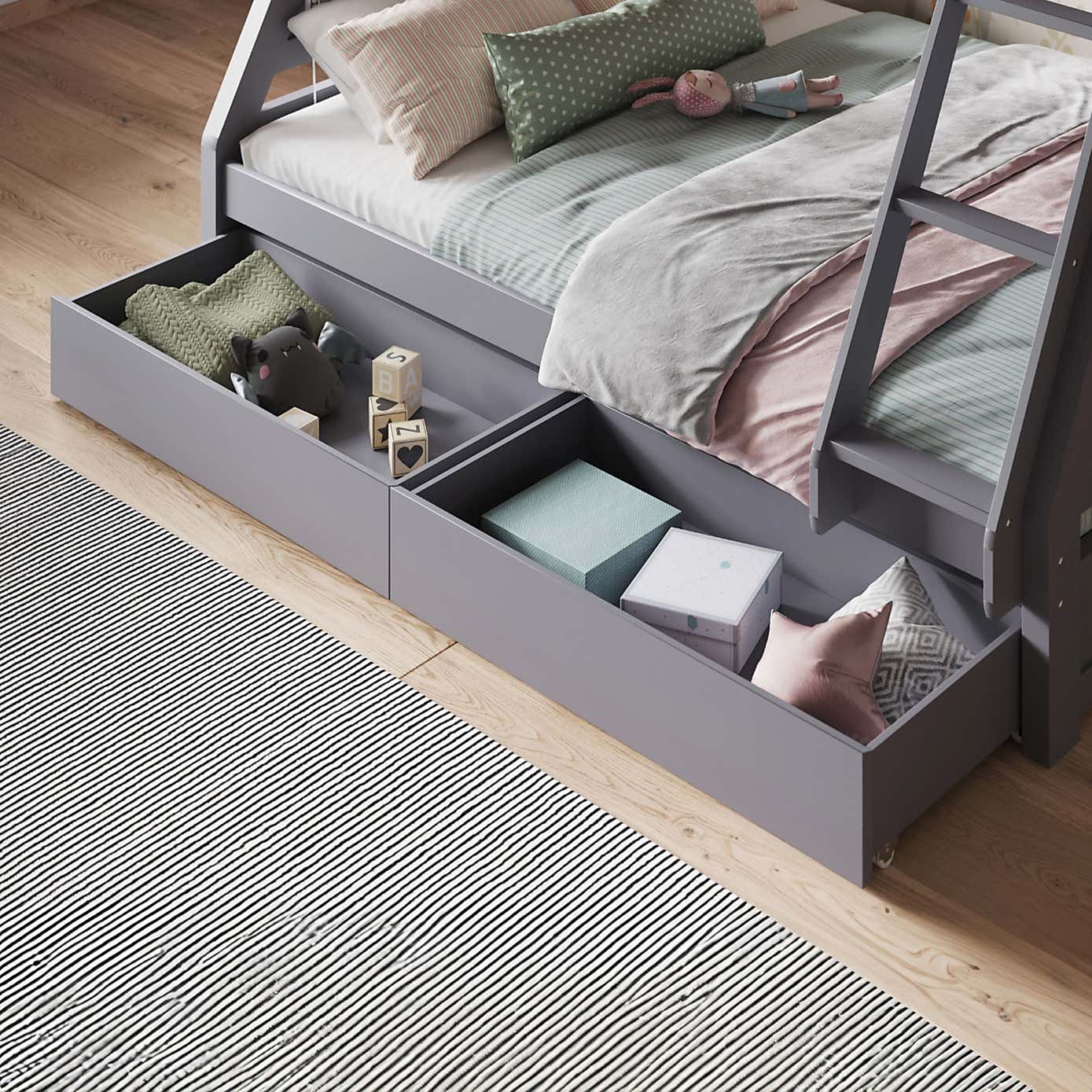 Ollie Triple Bunk Bed