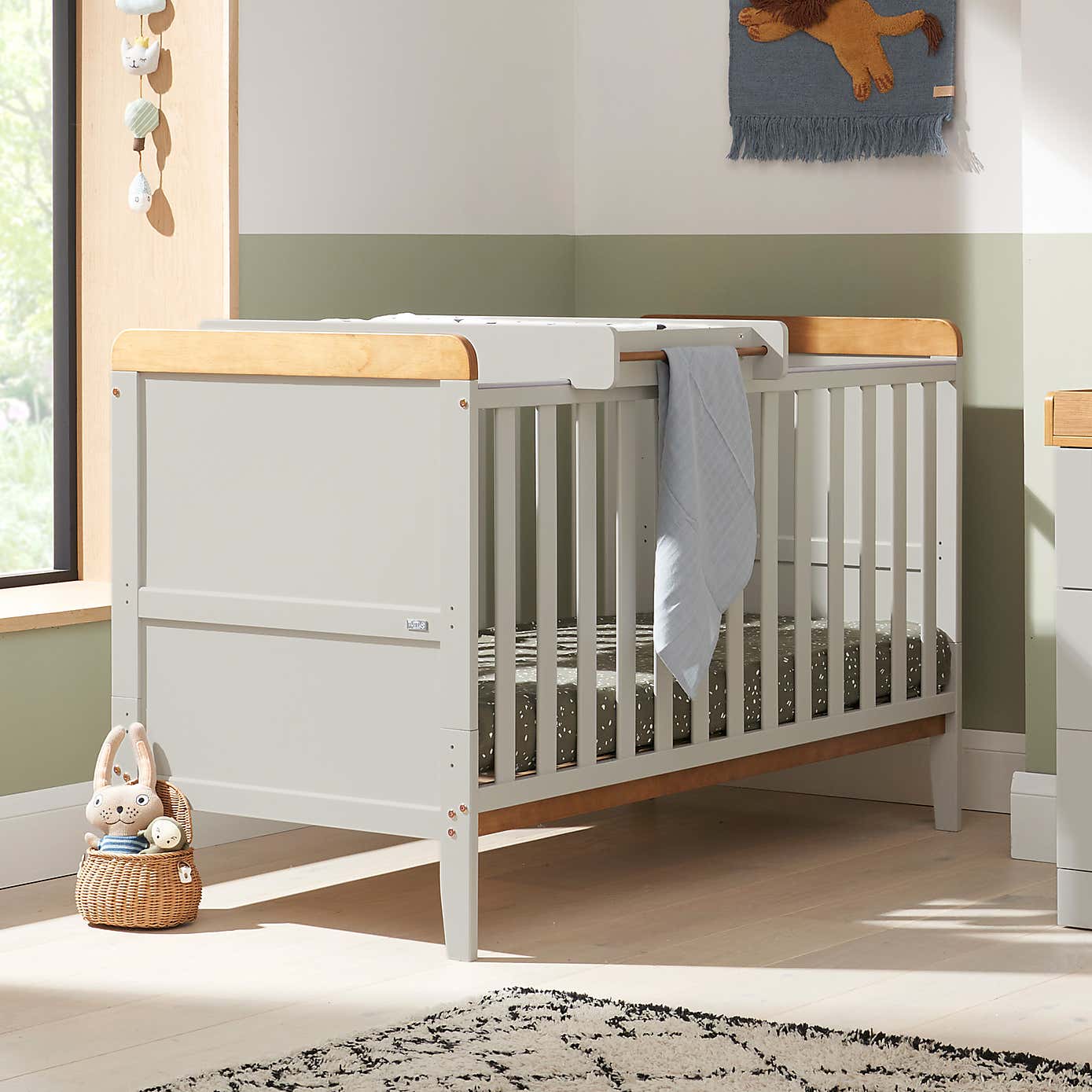 Tutti Bambini Rio Cot Bed with Cot Top Changer and Mattress
