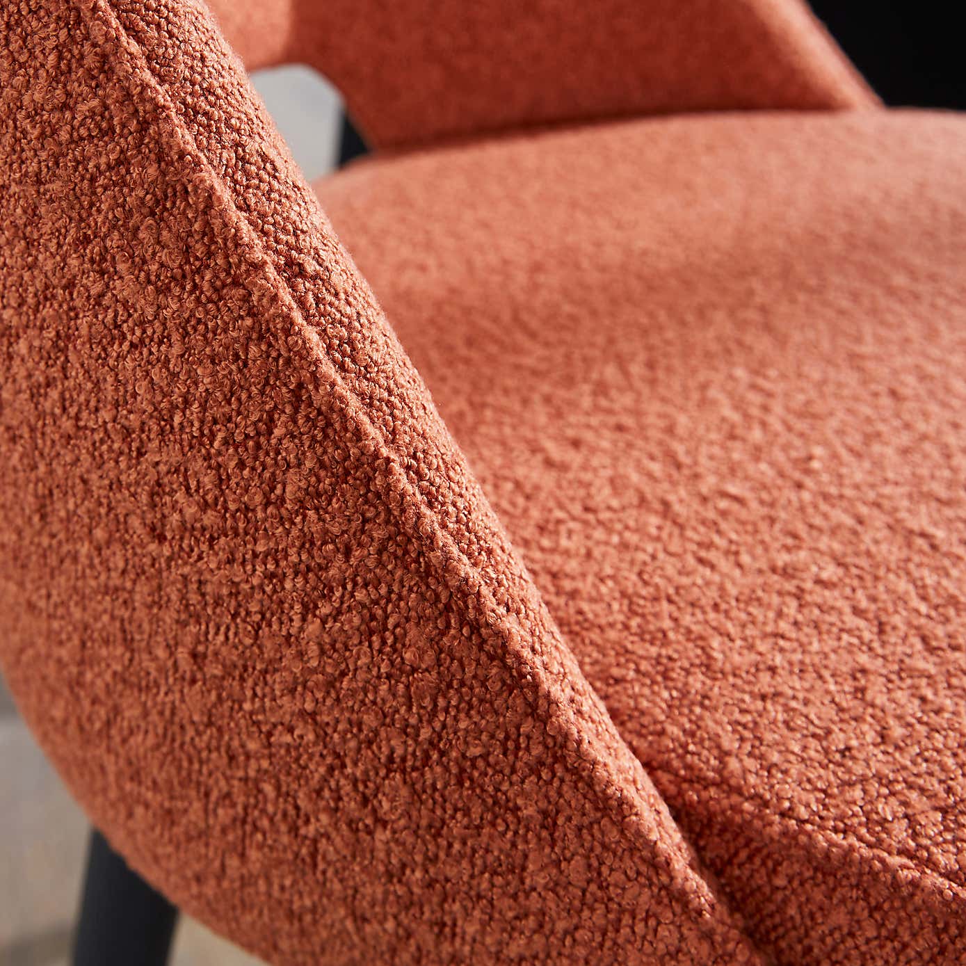 Effy Round Dining Table with 4 Lillia Orange Umber Boucle Dining Chairs