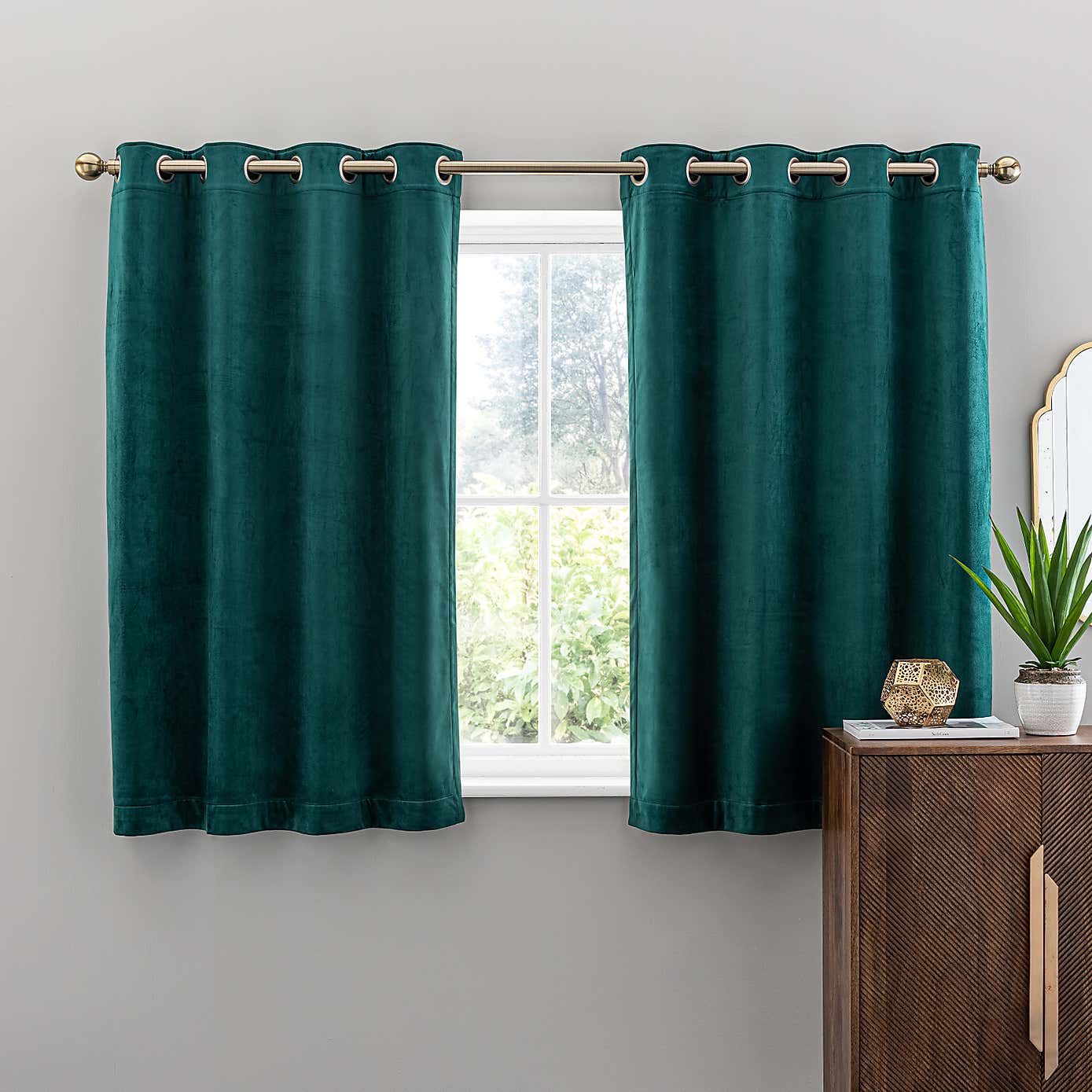 Isla Ultra Blackout Eyelet Curtains
