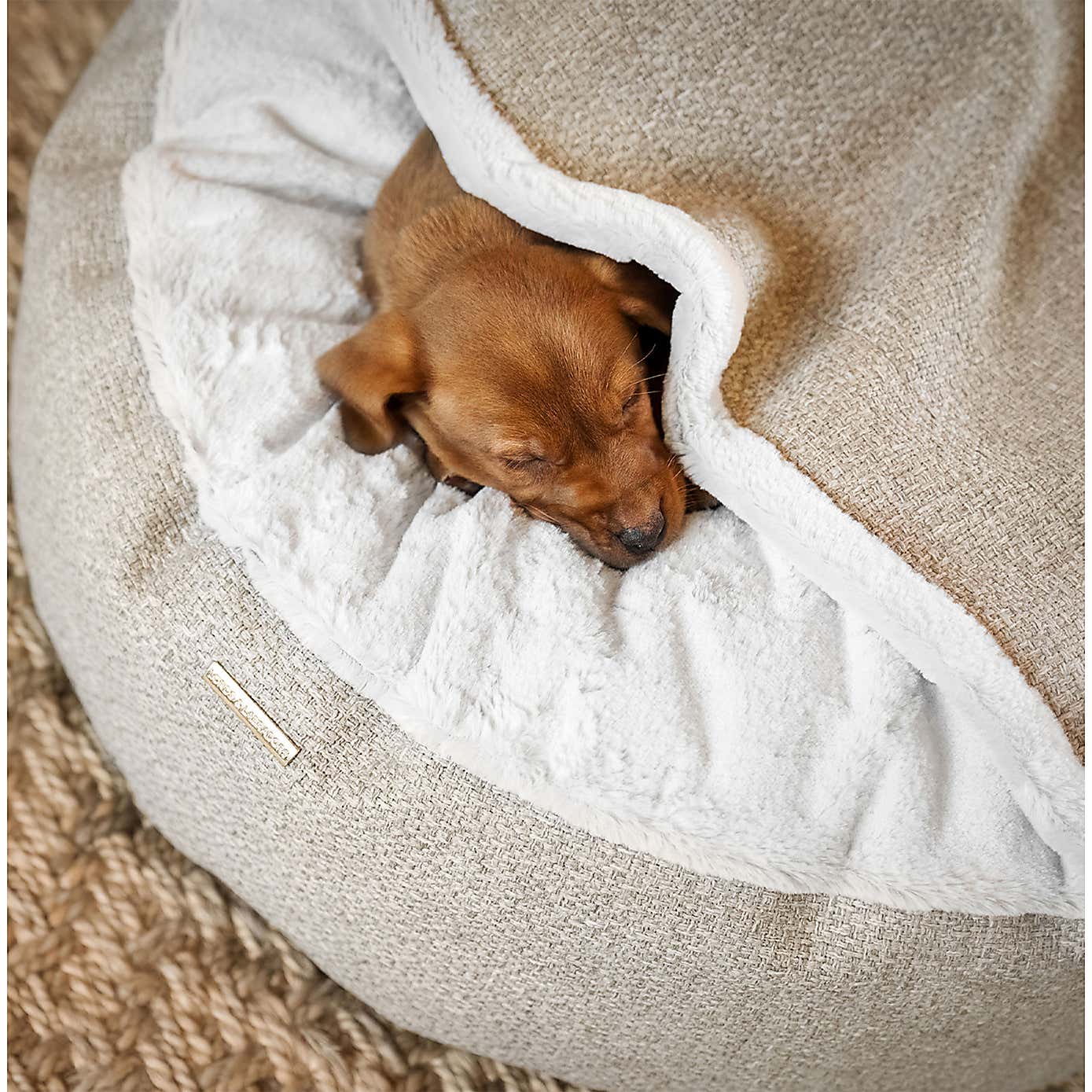 Lords and Labradors Essentials Herdwick Dog Den