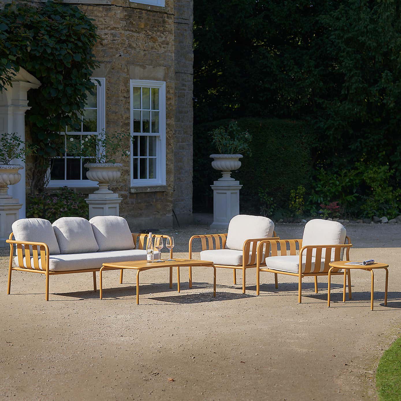 Pacific Lifestyle Valletta Outdoor Seating Set