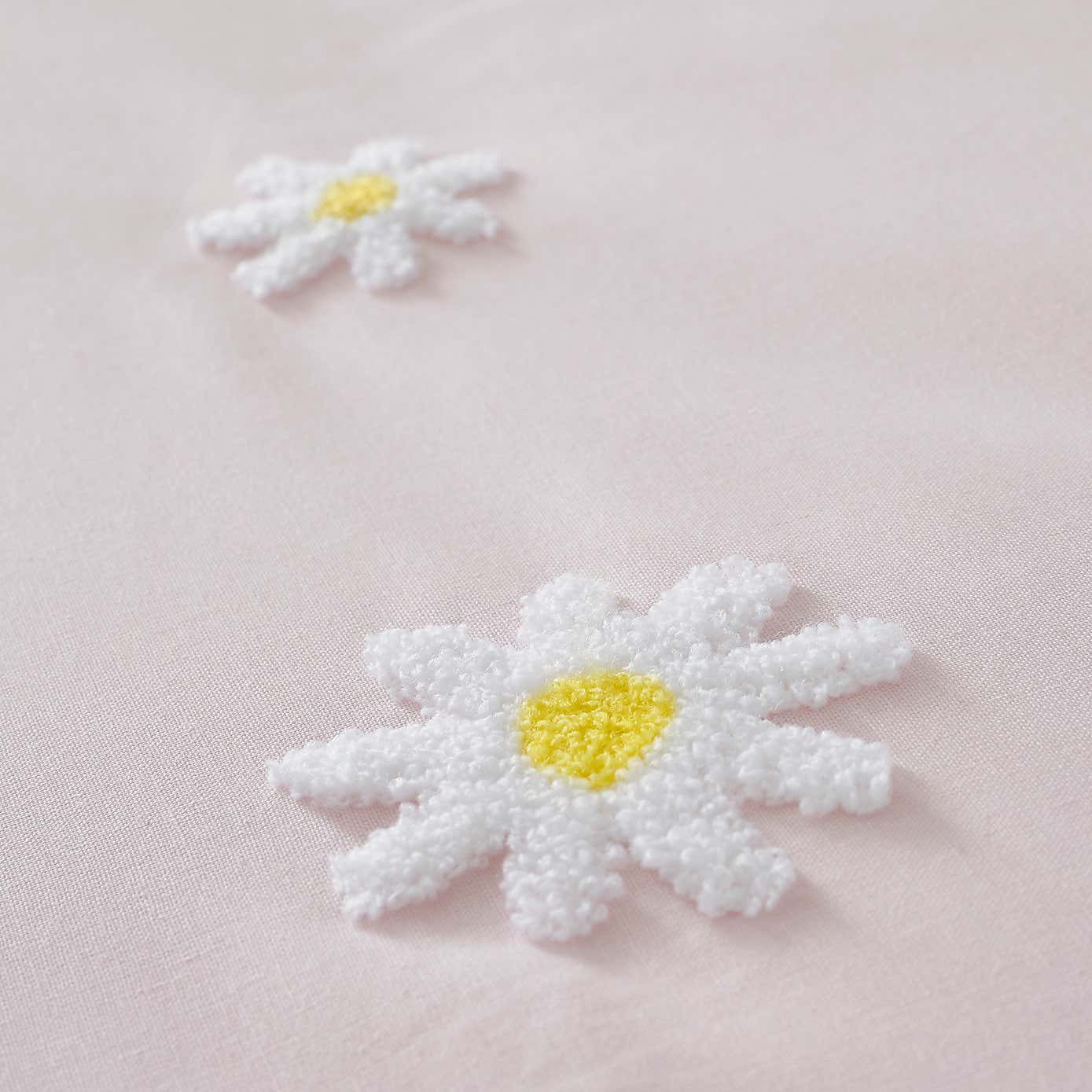 Tufted Daisy Duvet Cover & Pillowcase Set