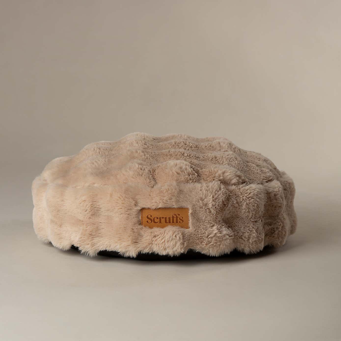 Scruffs Luxurious Alpine Round Pet Cushion