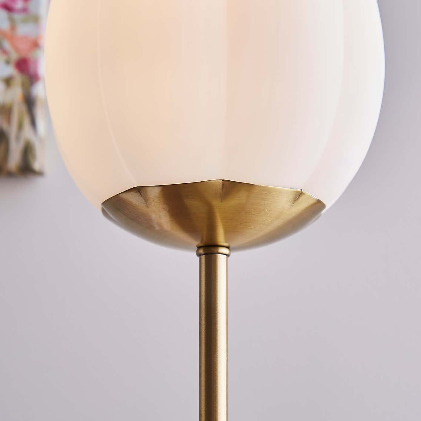 Frosted Tulip Ribbed Table Lamp