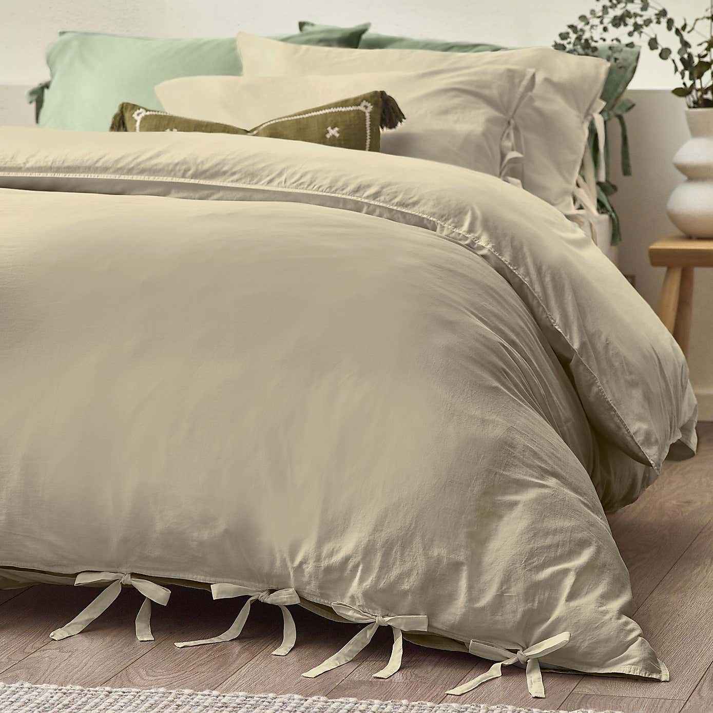 Riviera Yard Mallow Bow Tie Cotton Duvet Cover & Pillowcase Set