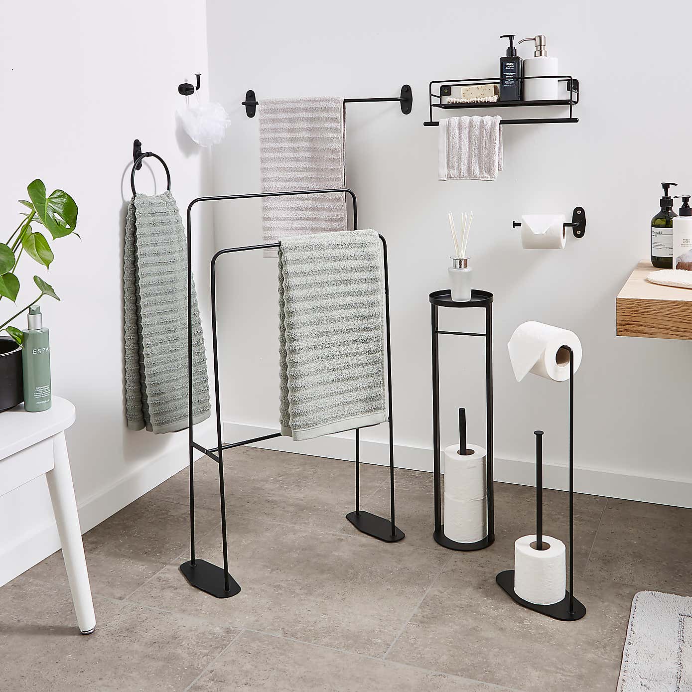 Essentials Towel Rail