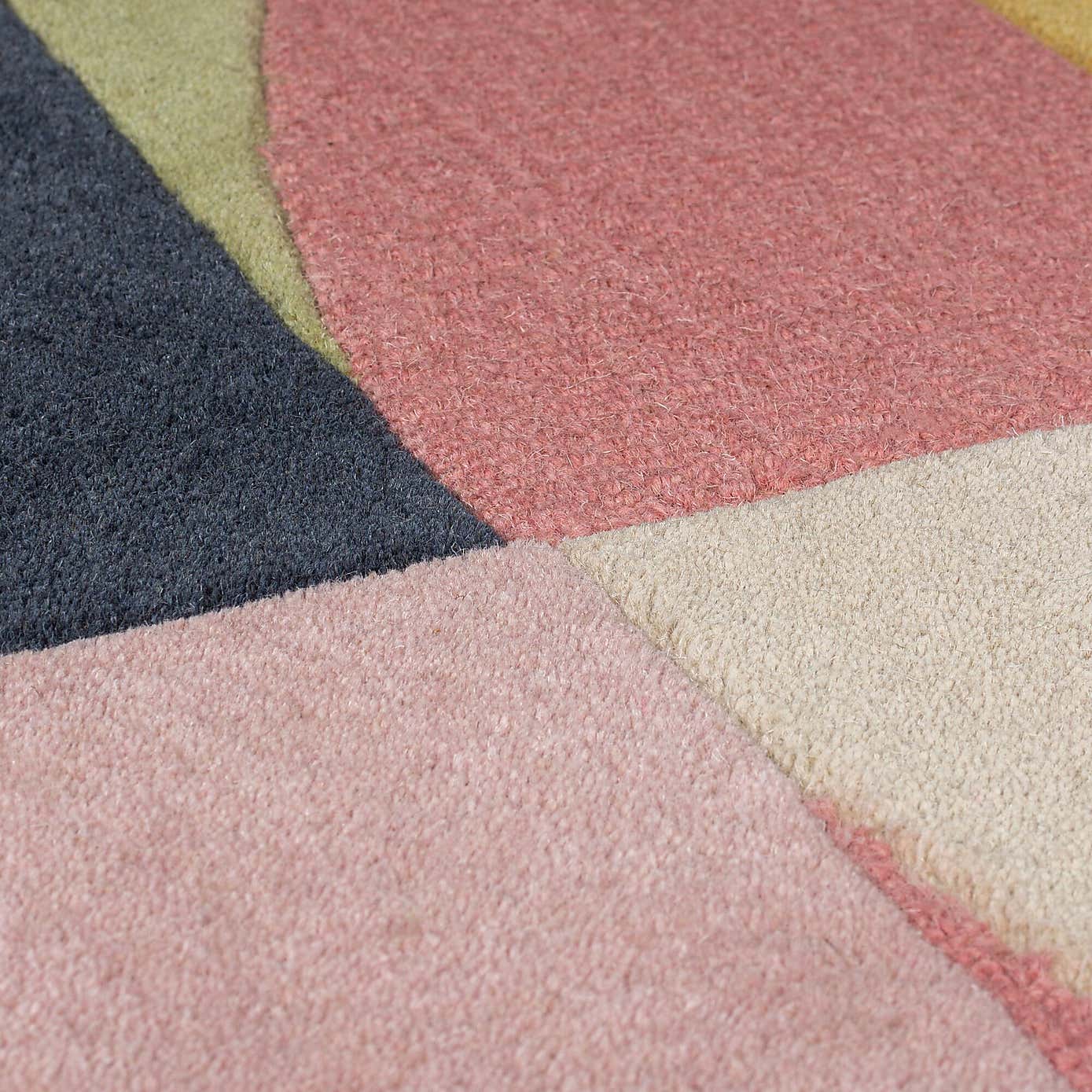 Esre Geometric Rug