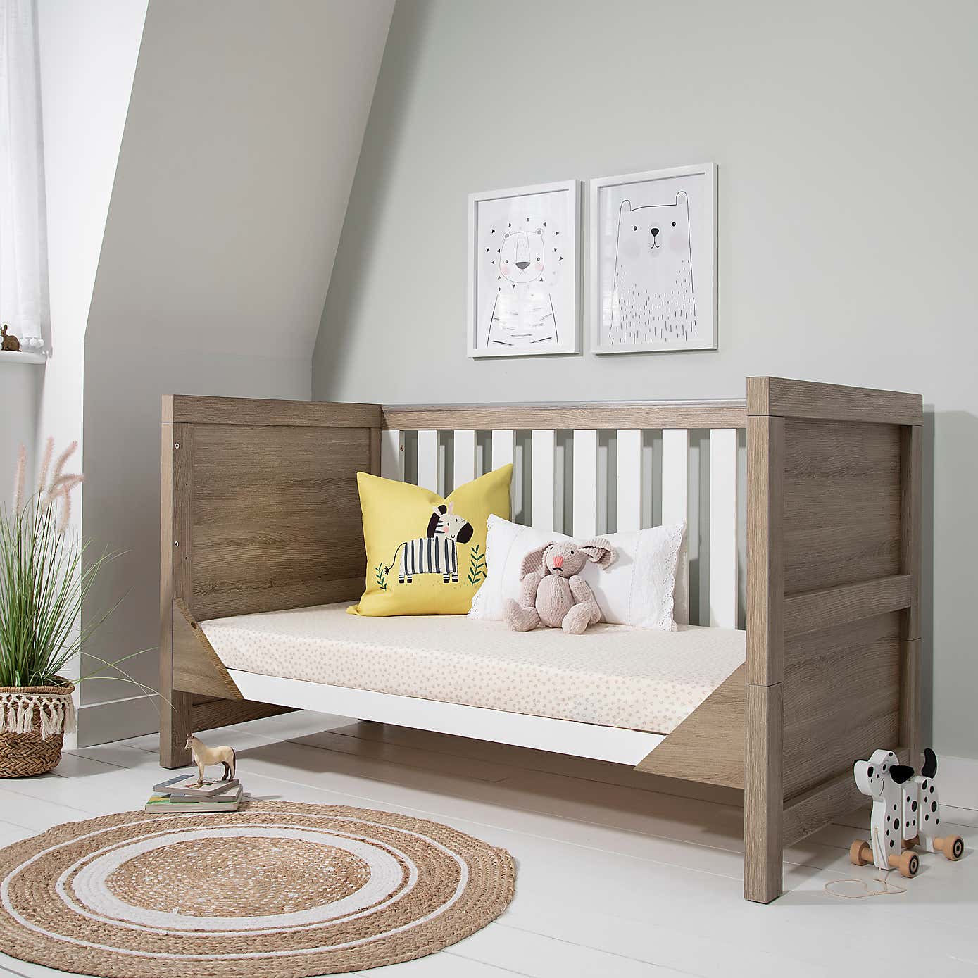 Tutti Bambini Modena 3 in 1 Cot bed