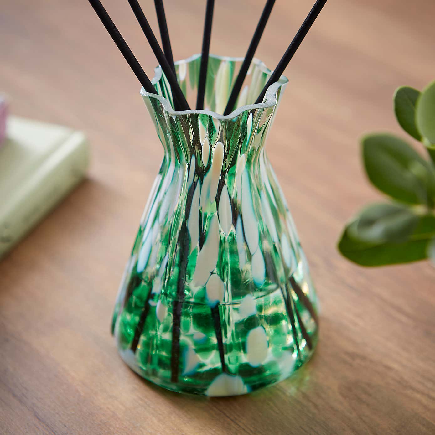 Jasmine & Woodland Peony Confetti Diffuser