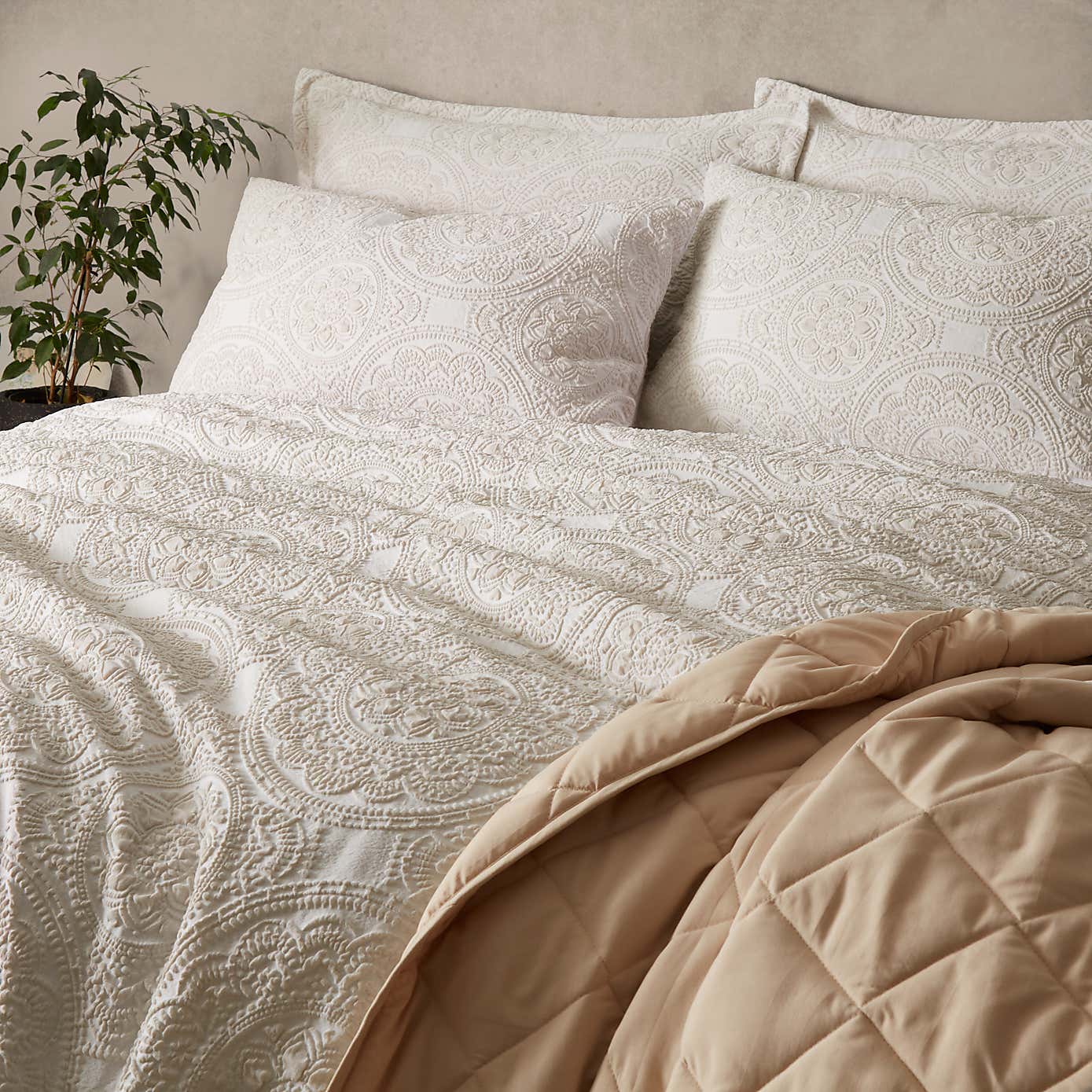 Tama Global Duvet Cover and Pillowcase Set