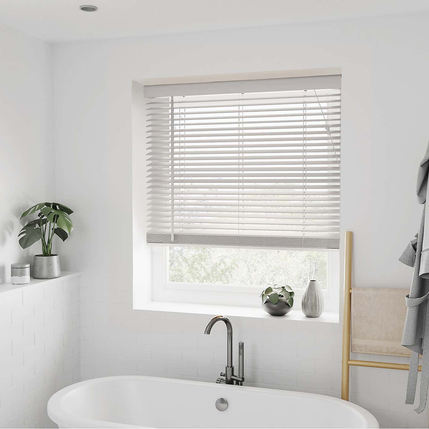 Fauxwood Venetian Blind