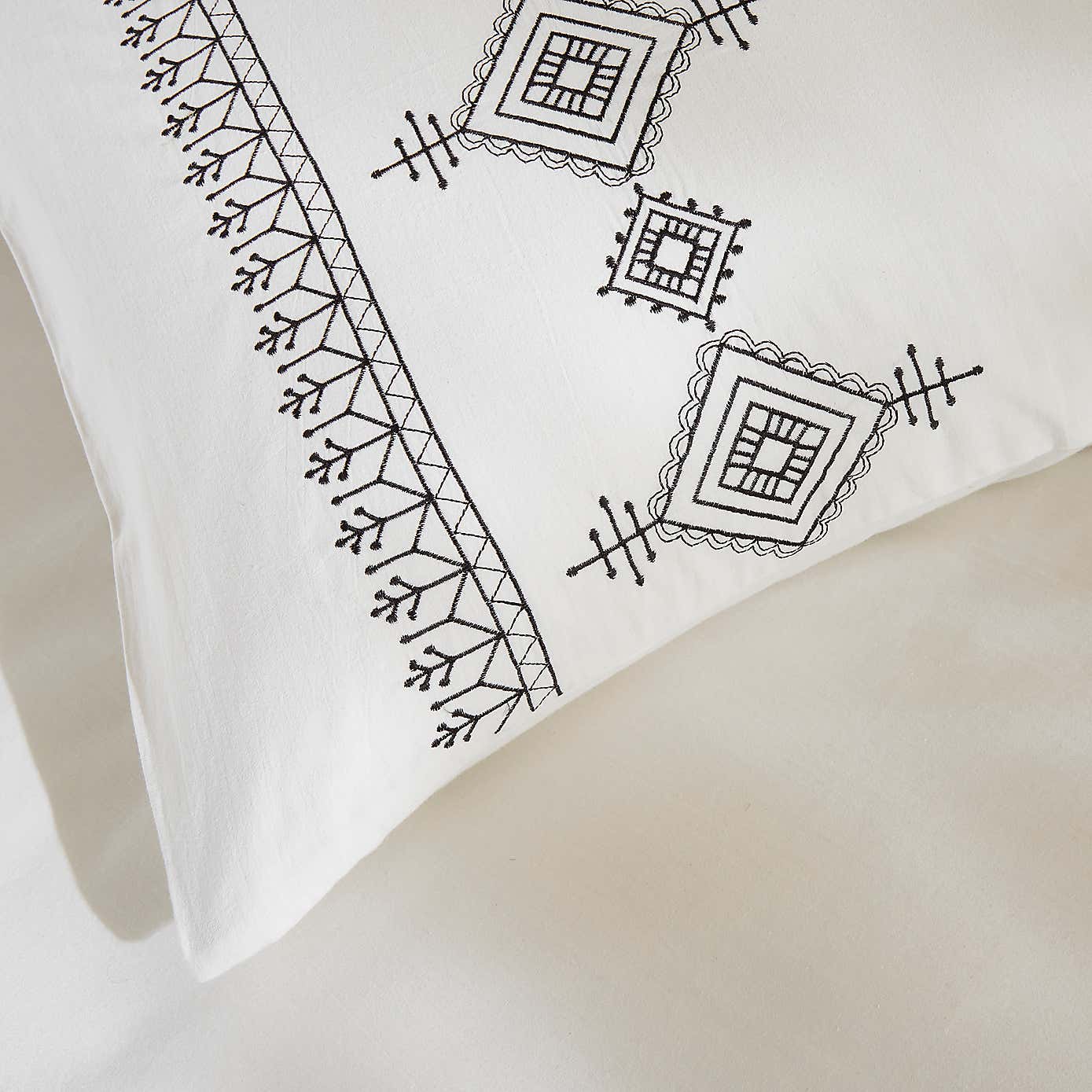 Embroidered Inca 100% Cotton Duvet Cover and Pillowcase Set