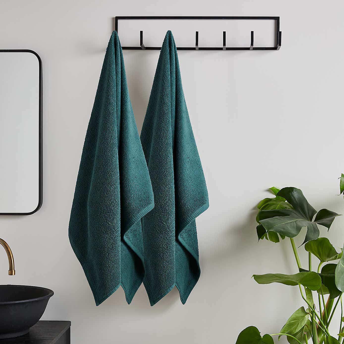 Set of 2 Catherine Lansfield Quick Dry Bath Sheets