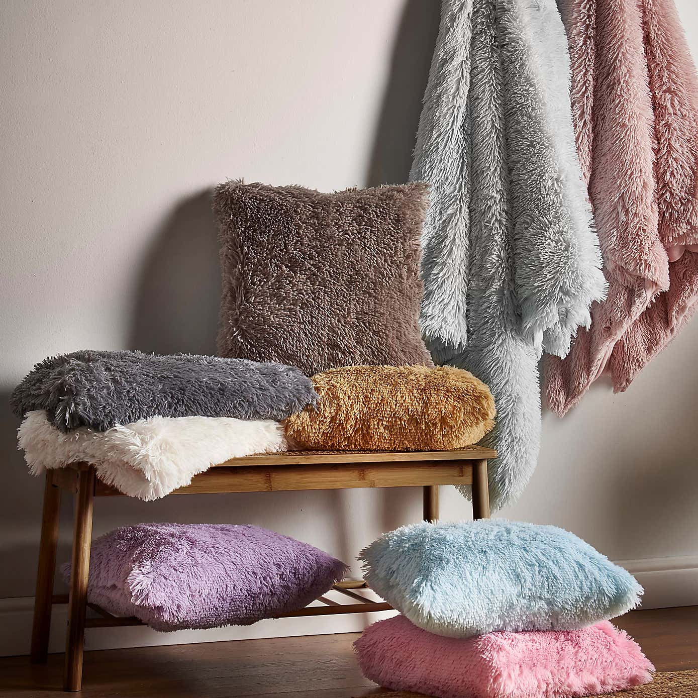 Cuddly Faux Fur Throw 150cm x 200cm