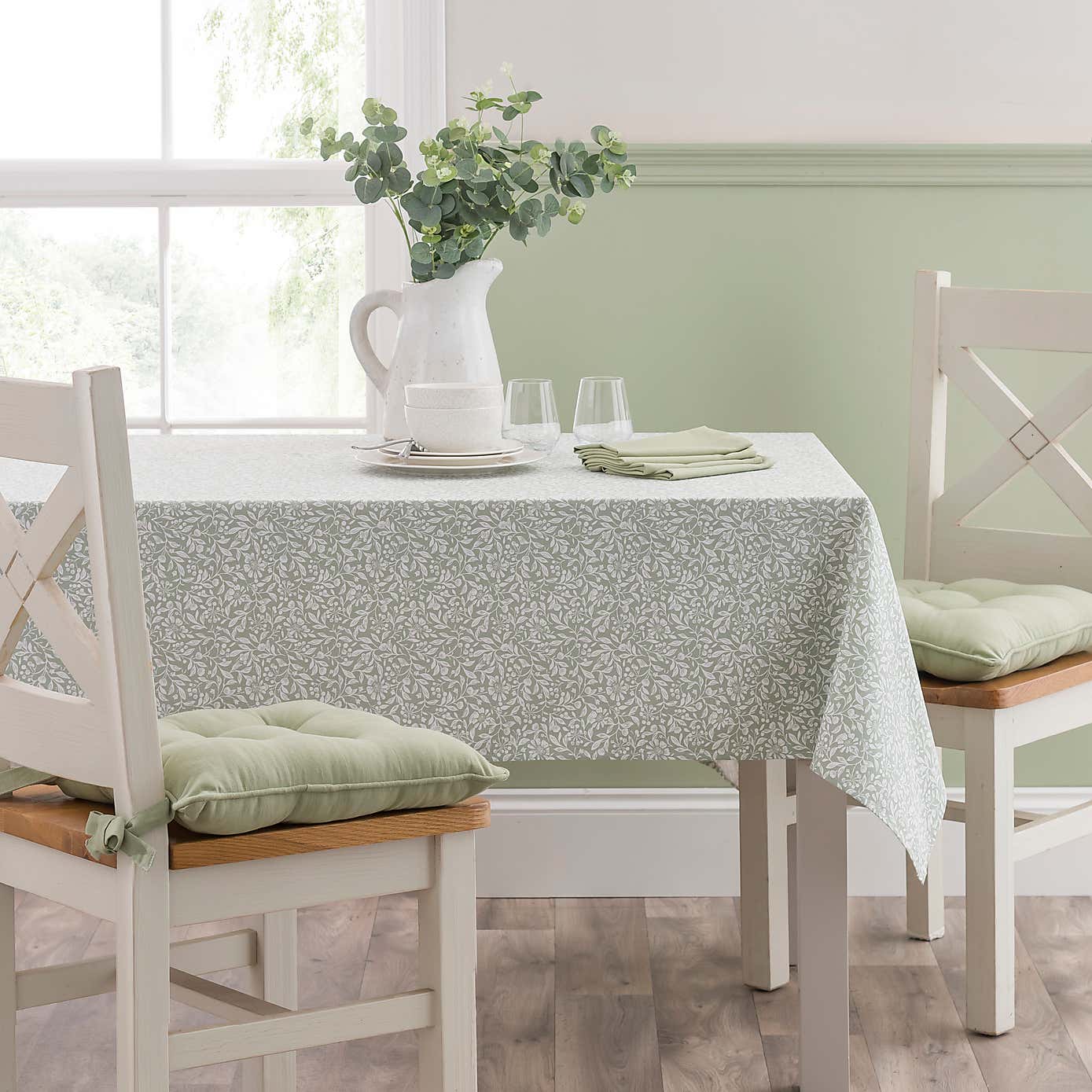 Chartwell Jacquard Tablecloth