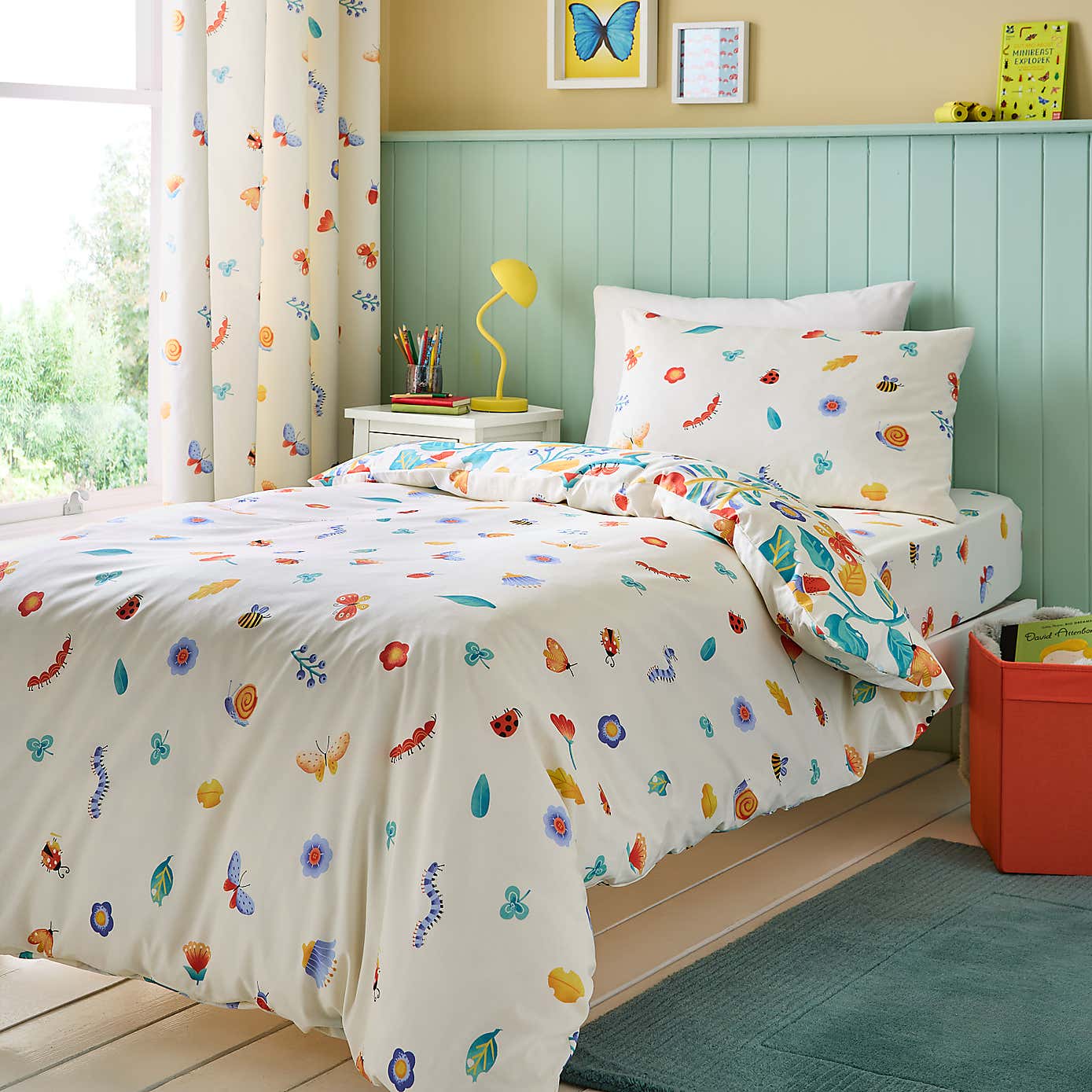 Garden Friends Reversible Duvet Cover and Pillowcase Set
