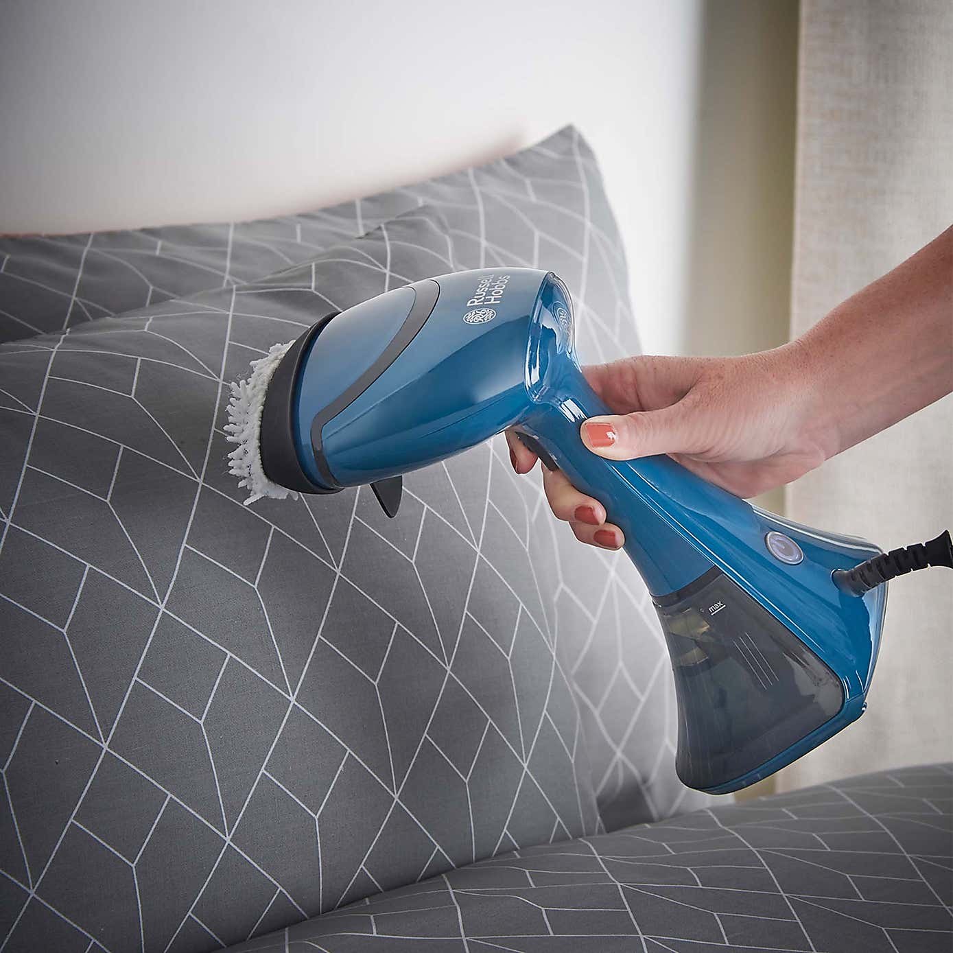 Russell Hobbs Steam Genie Handheld Steamer