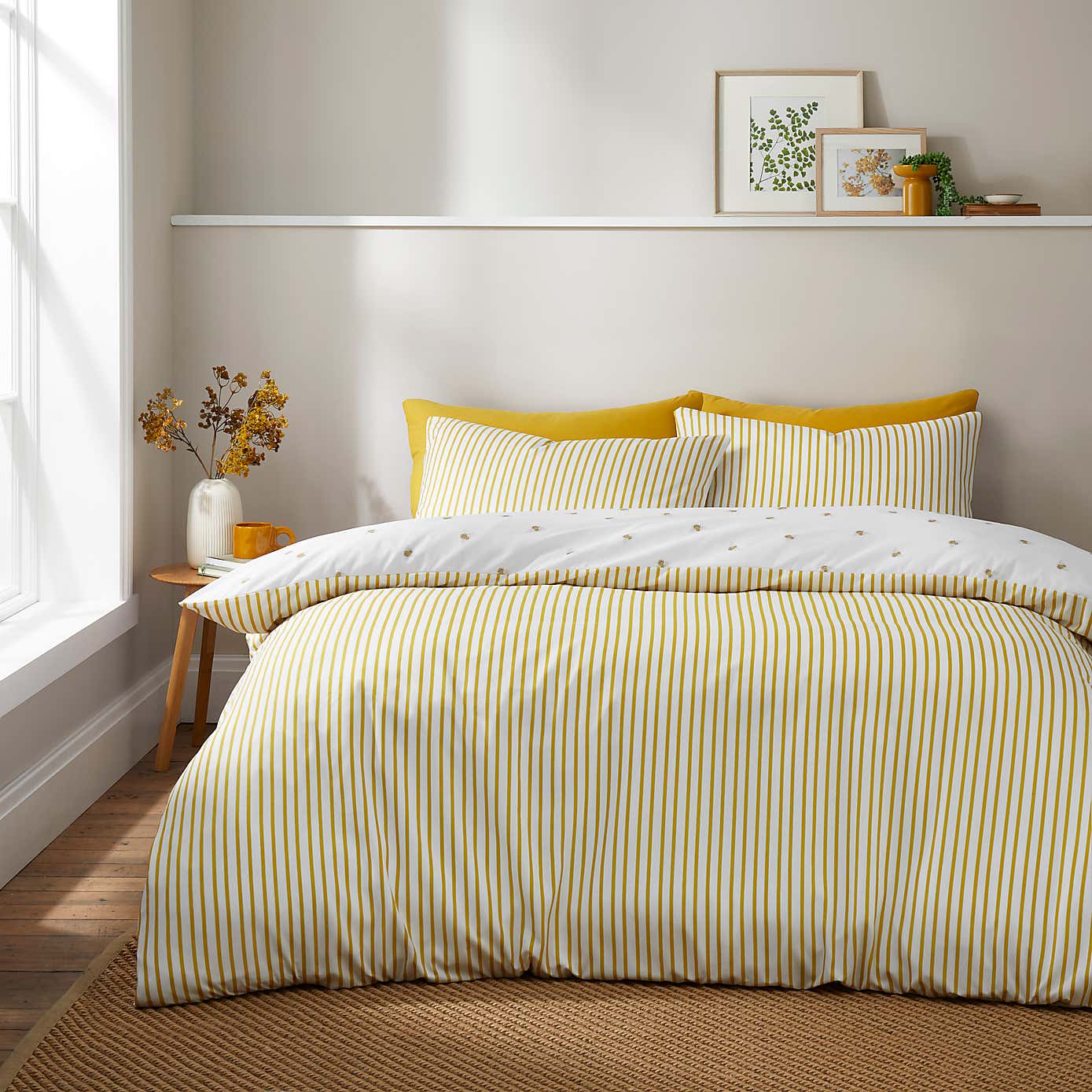 Printed Bee Duvet Cover & Pillowcase Set