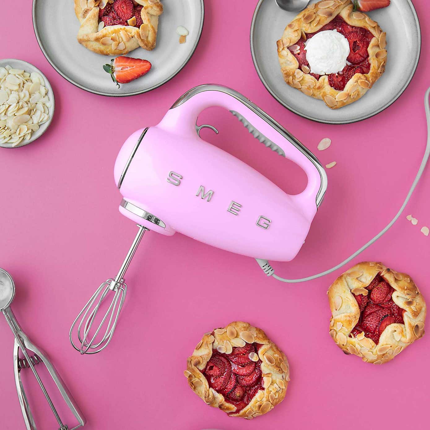 SMEG 50's Style Hand Mixer