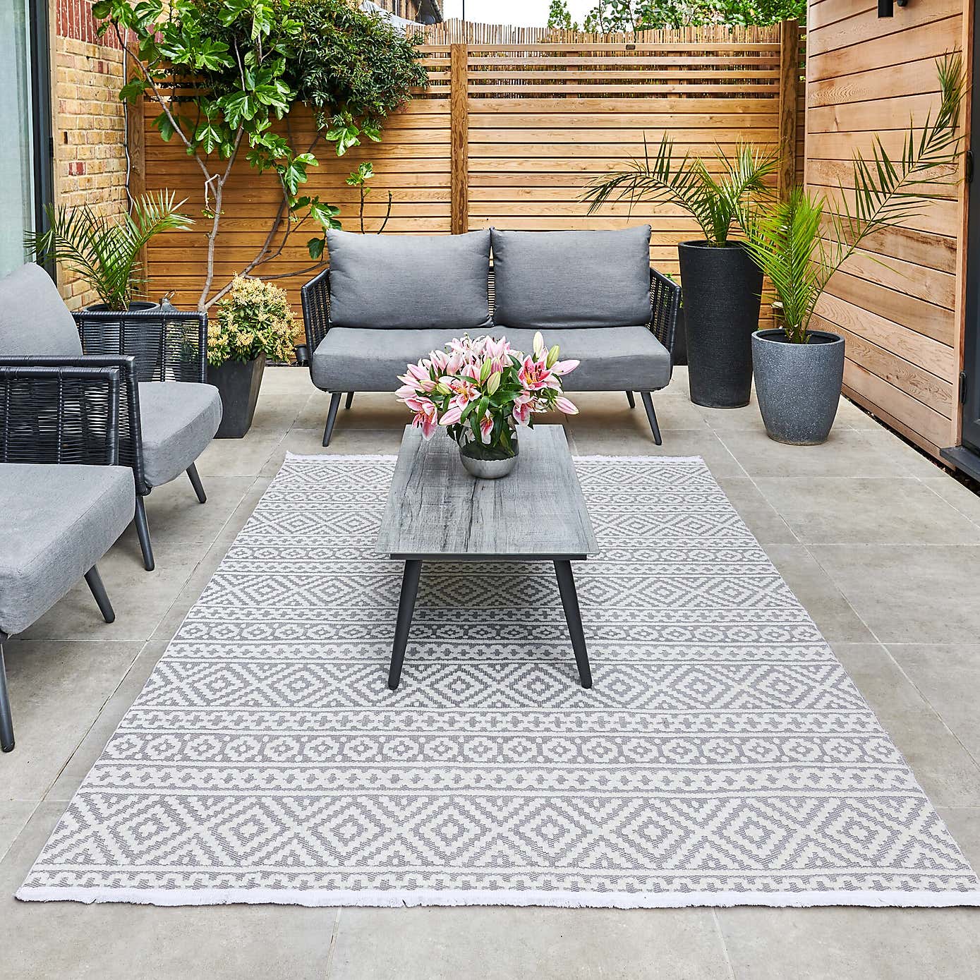 Jazz Traditional Indoor Outdoor Rug