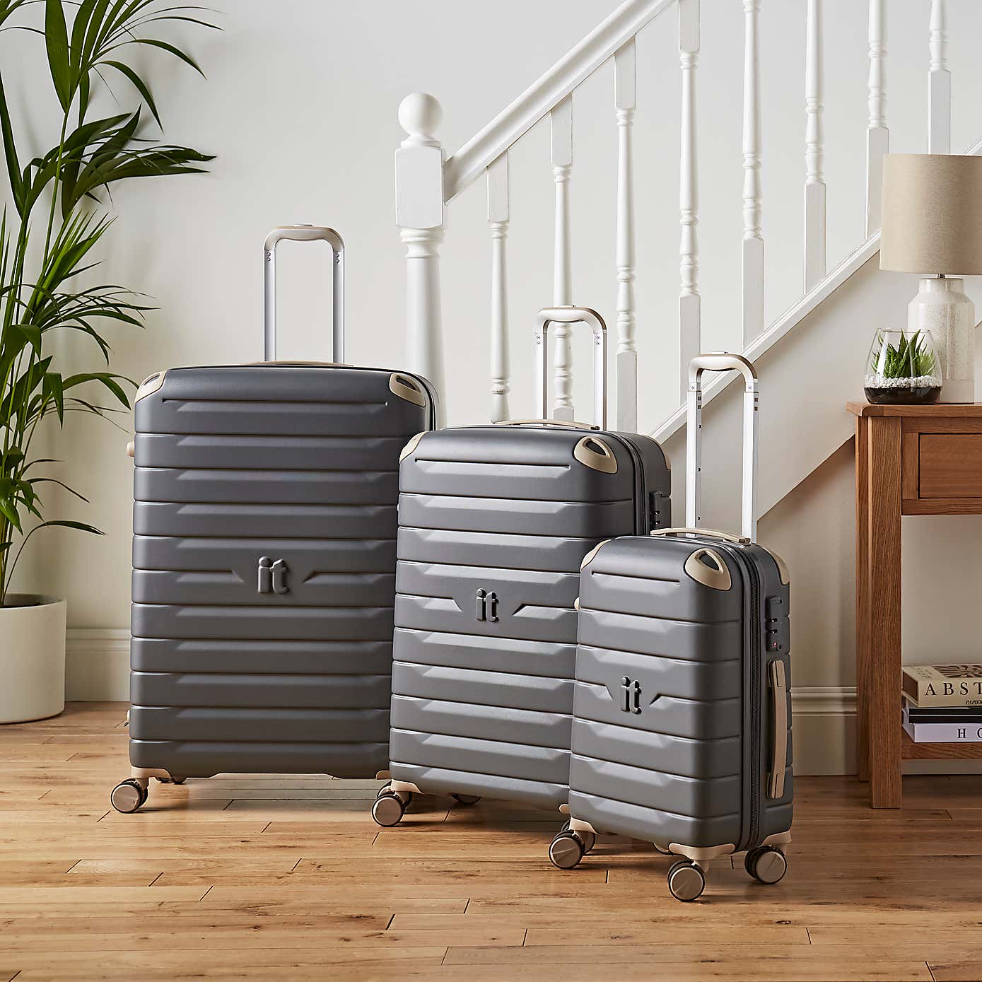 IT Luggage Skyscraper Hard Shell Suitcase