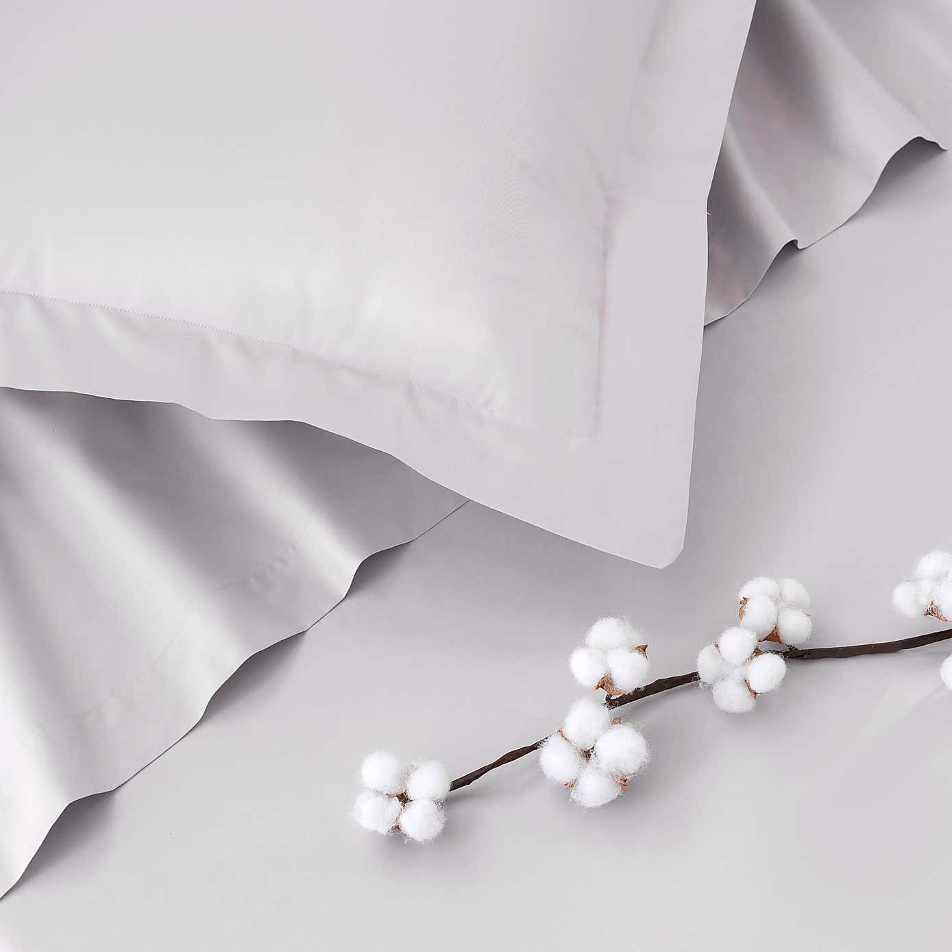 Dorma 300 Thread Count 100% Cotton Sateen Plain Oxford Pillowcase