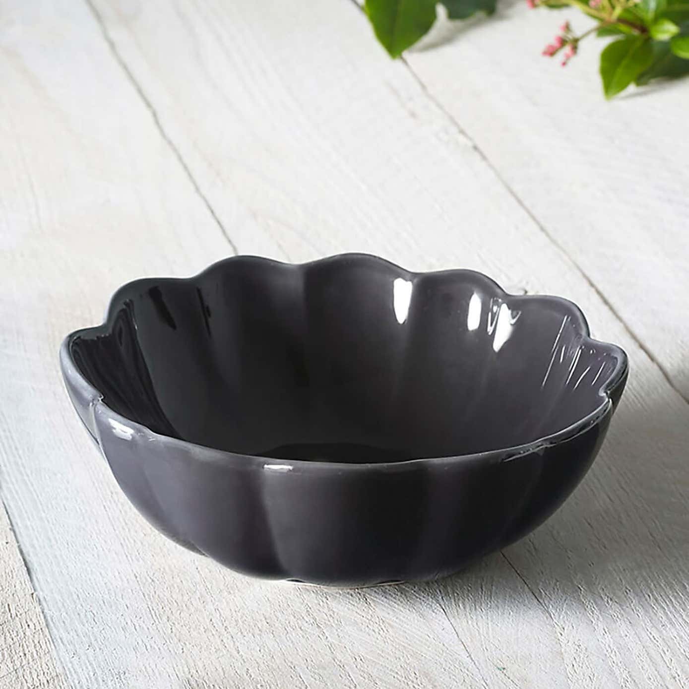 Set of 2 MM Living Scallop Large Nibble Bowls