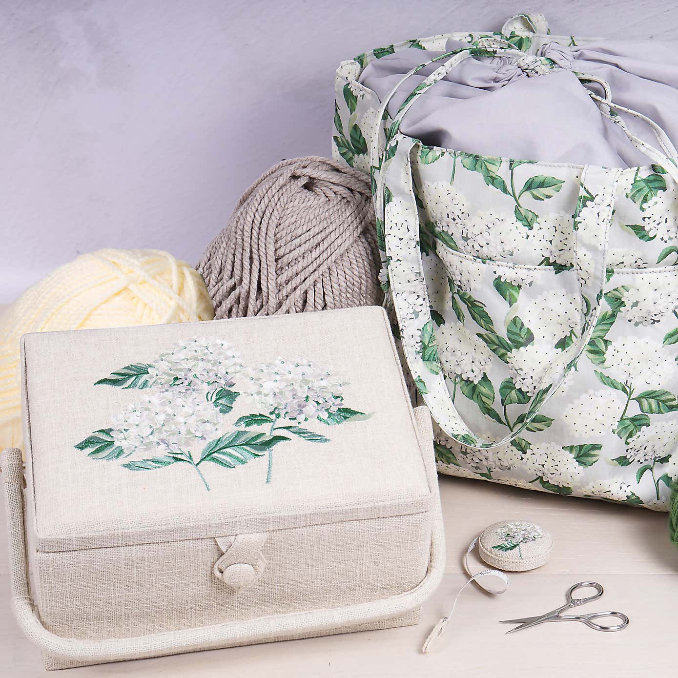 Hobby Gift Hydrangea Medium Embroidered Sewing Basket