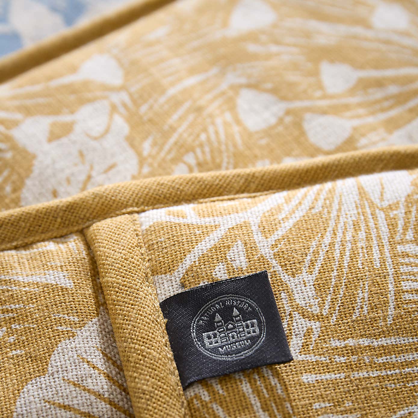 NHM Meadow Starling Double Oven Glove