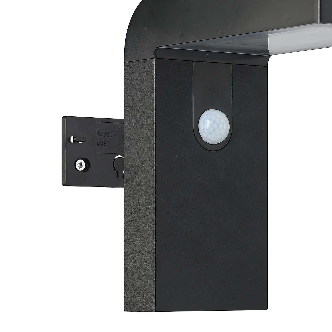 EGLO Baracconi PIR Solar Wall Light