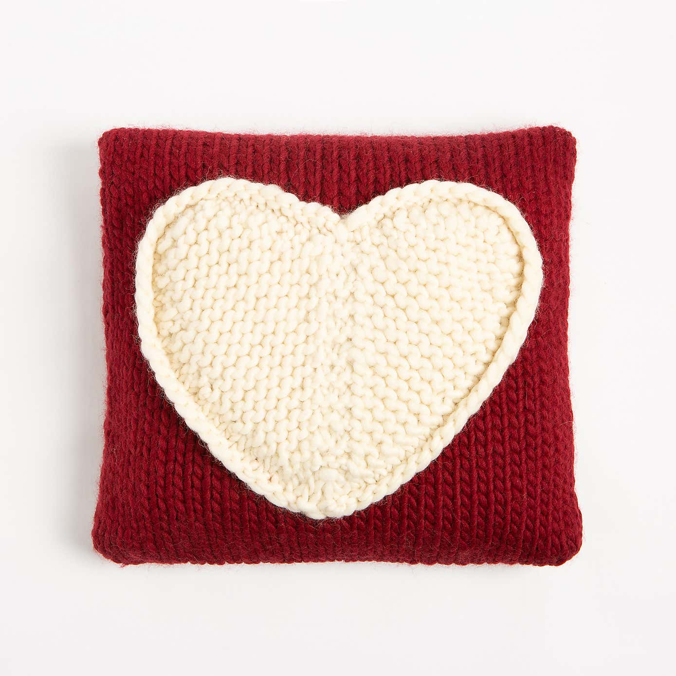 Wool Couture Wool Couture Queen of Hearts Cushion Ruby Knit Kit