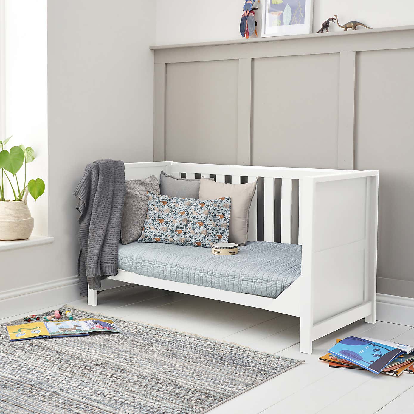 Tutti Bambini Tivoli Cot Bed