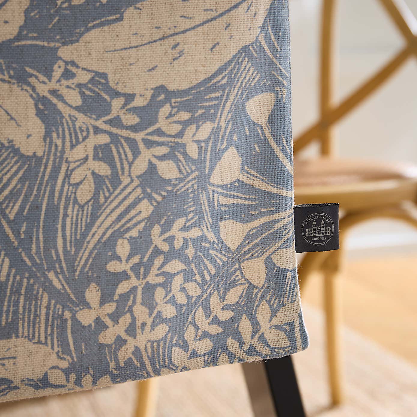 NHM Meadow Starling 033x180 Runner