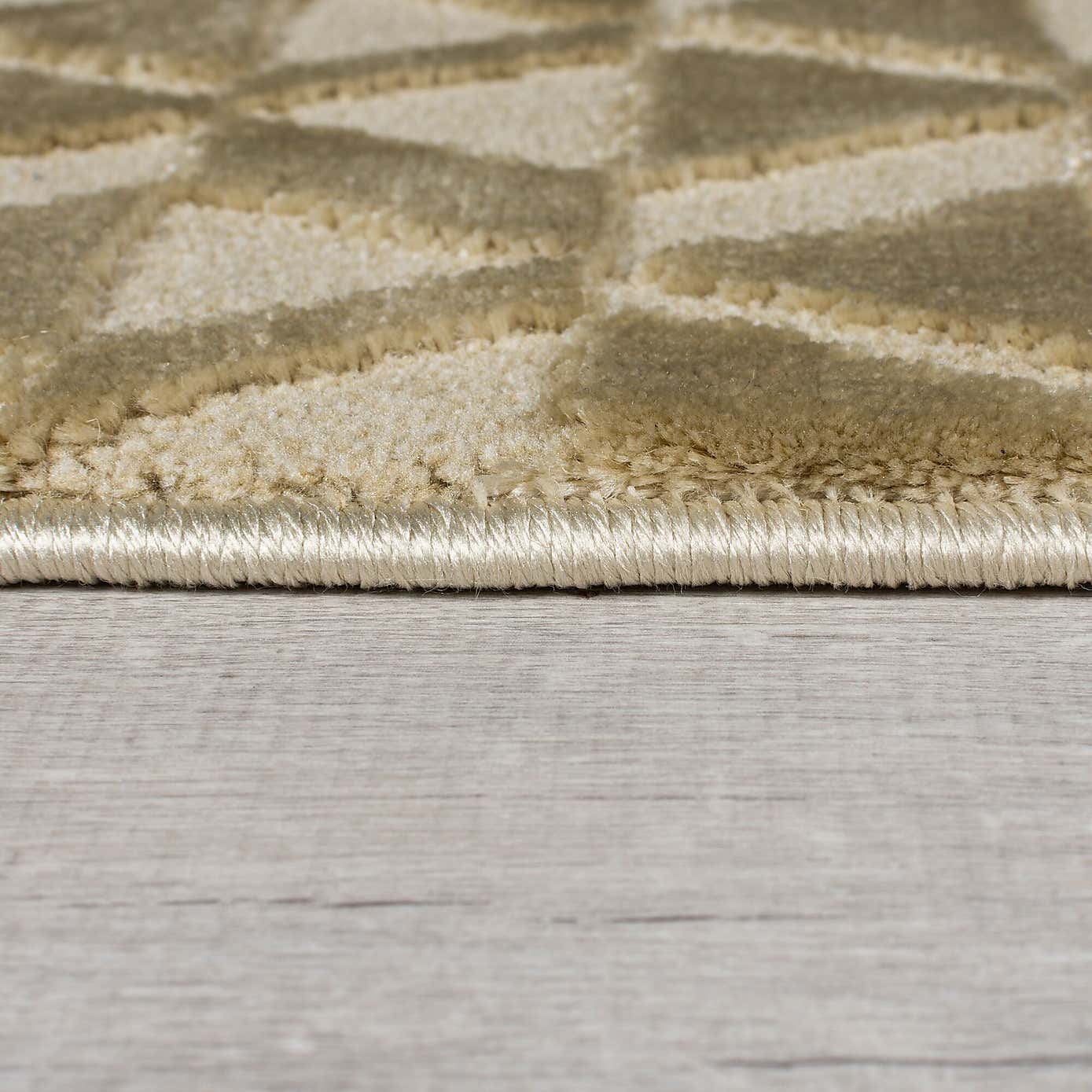 Sheen Geometric Luxe Rug