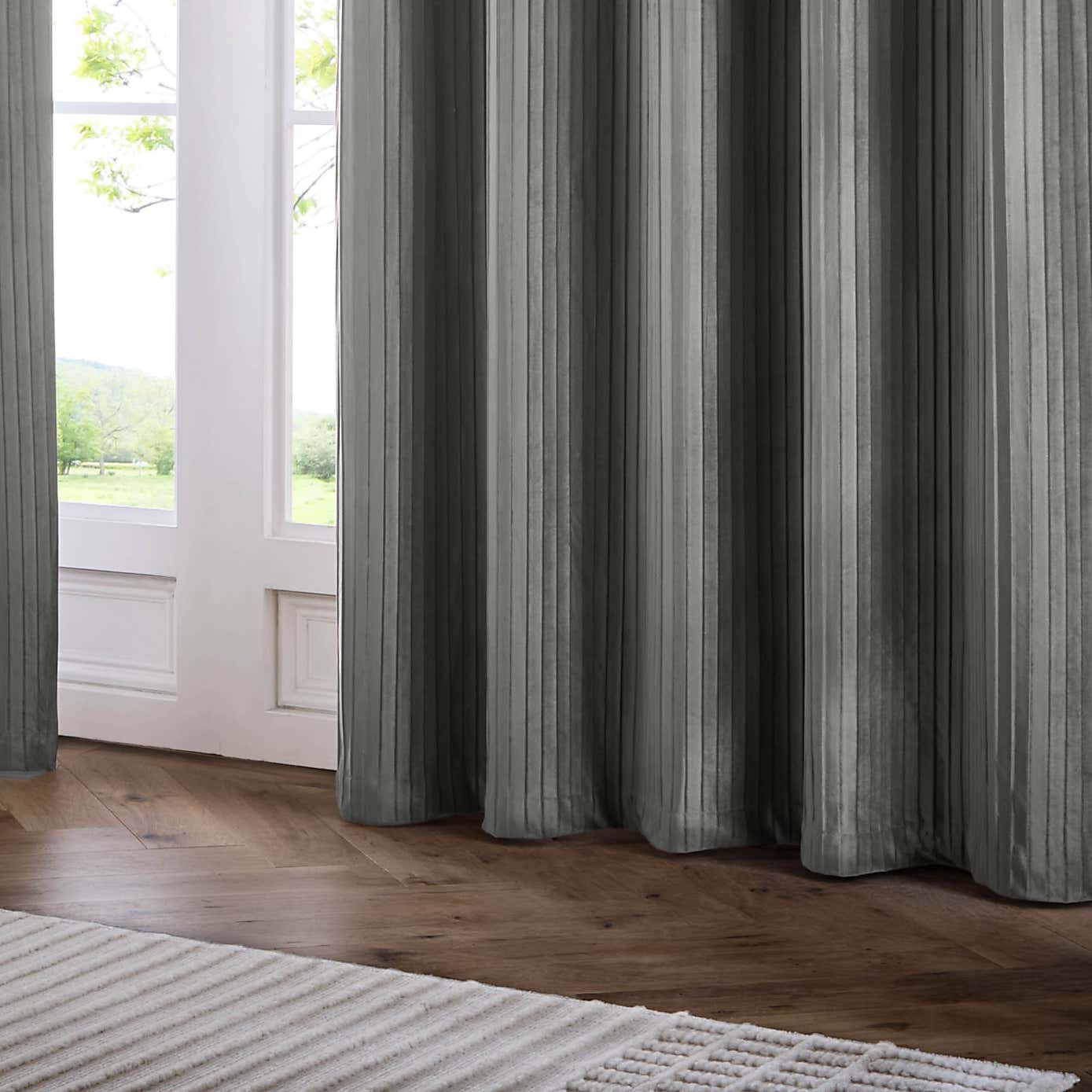 Paoletti Corinthian Eyelet Curtains