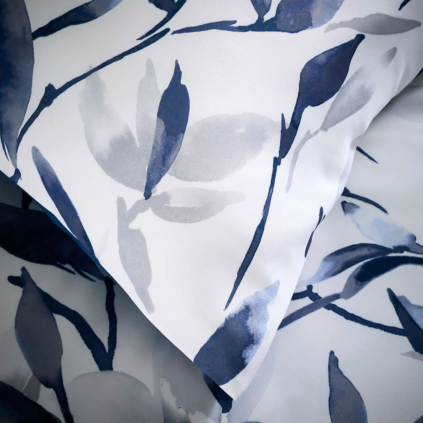 Zen Reversible Duvet Cover and Pillowcase Set