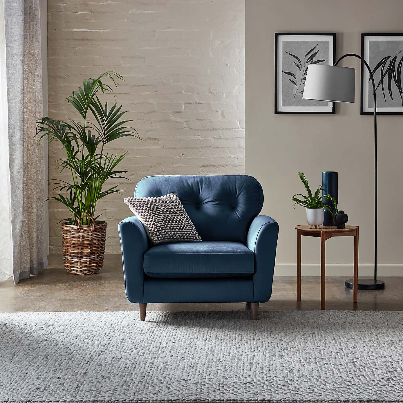 Sven Opulent Velvet Snuggle Chair