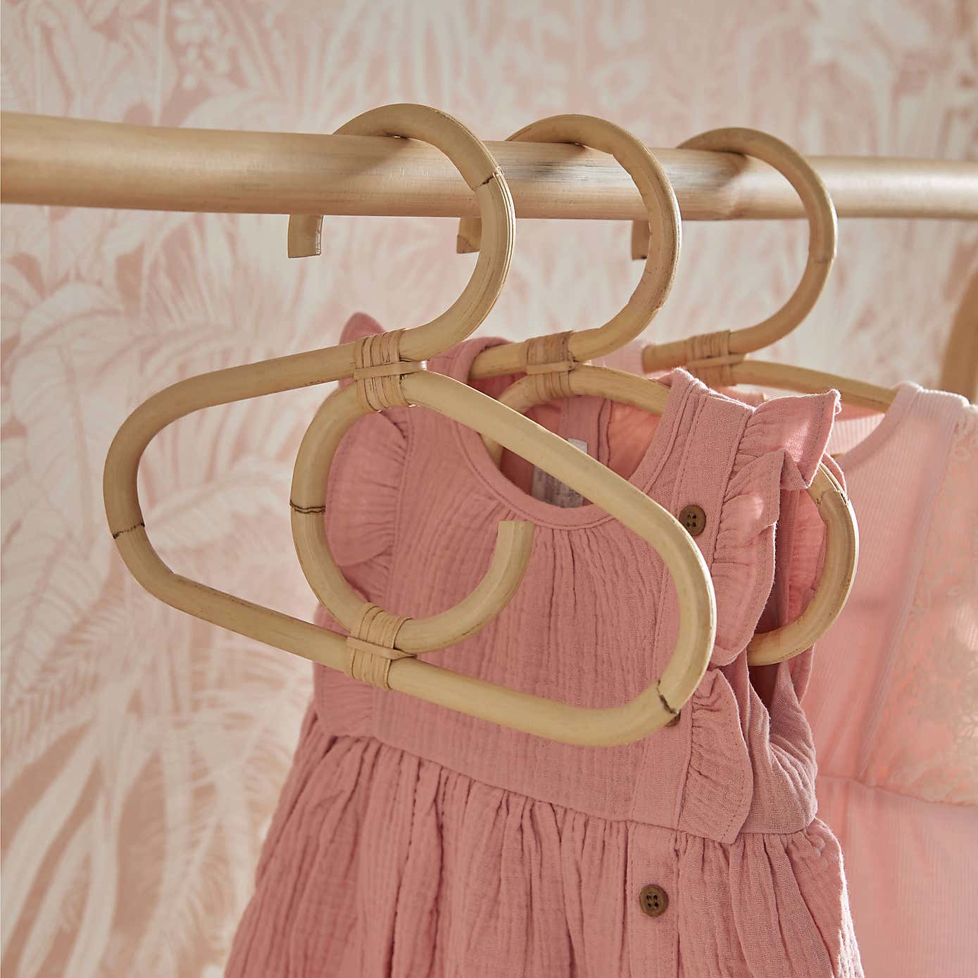 CuddleCo Aria Set of 9 Nursery Clothes Hangers