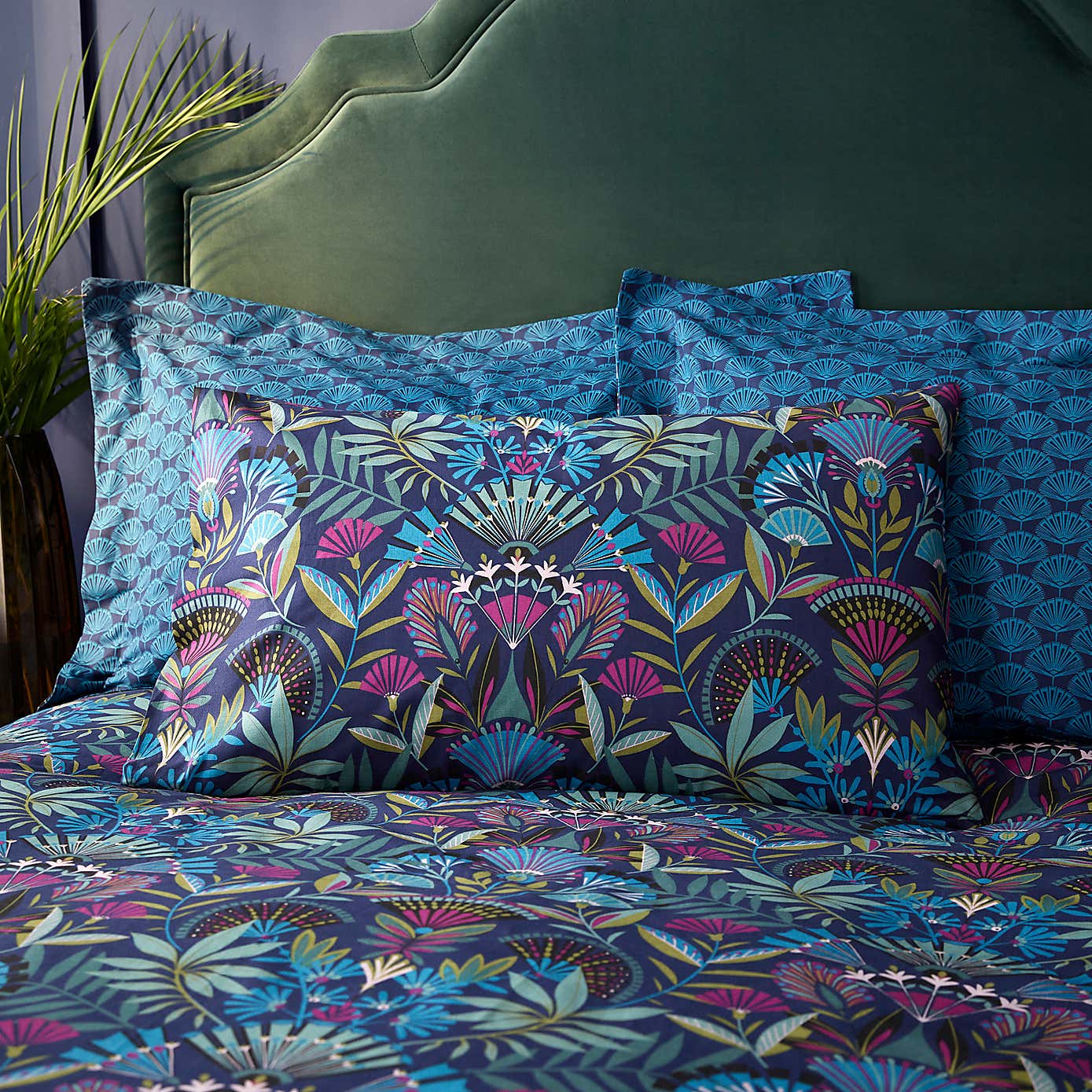 Lucille Navy Duvet Cover and Pillowcase Set