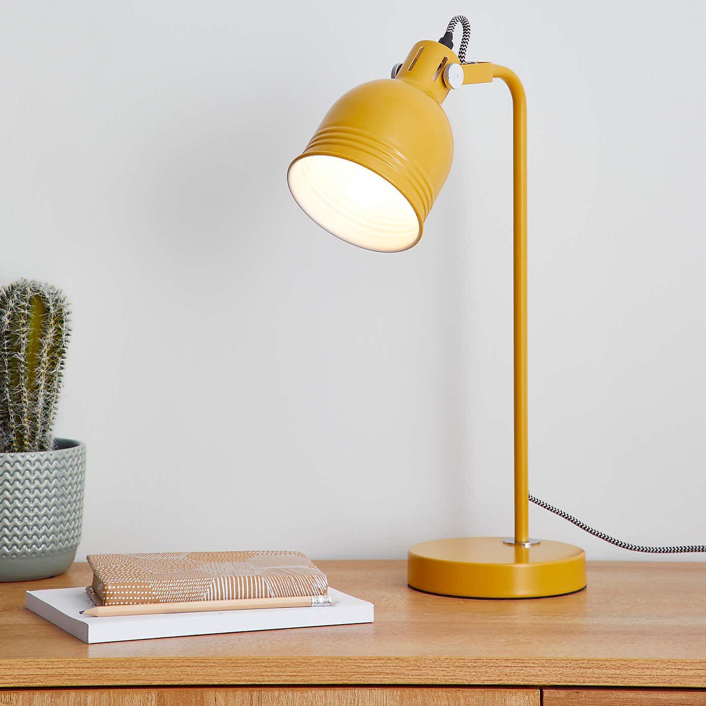 Issac Desk Lamp