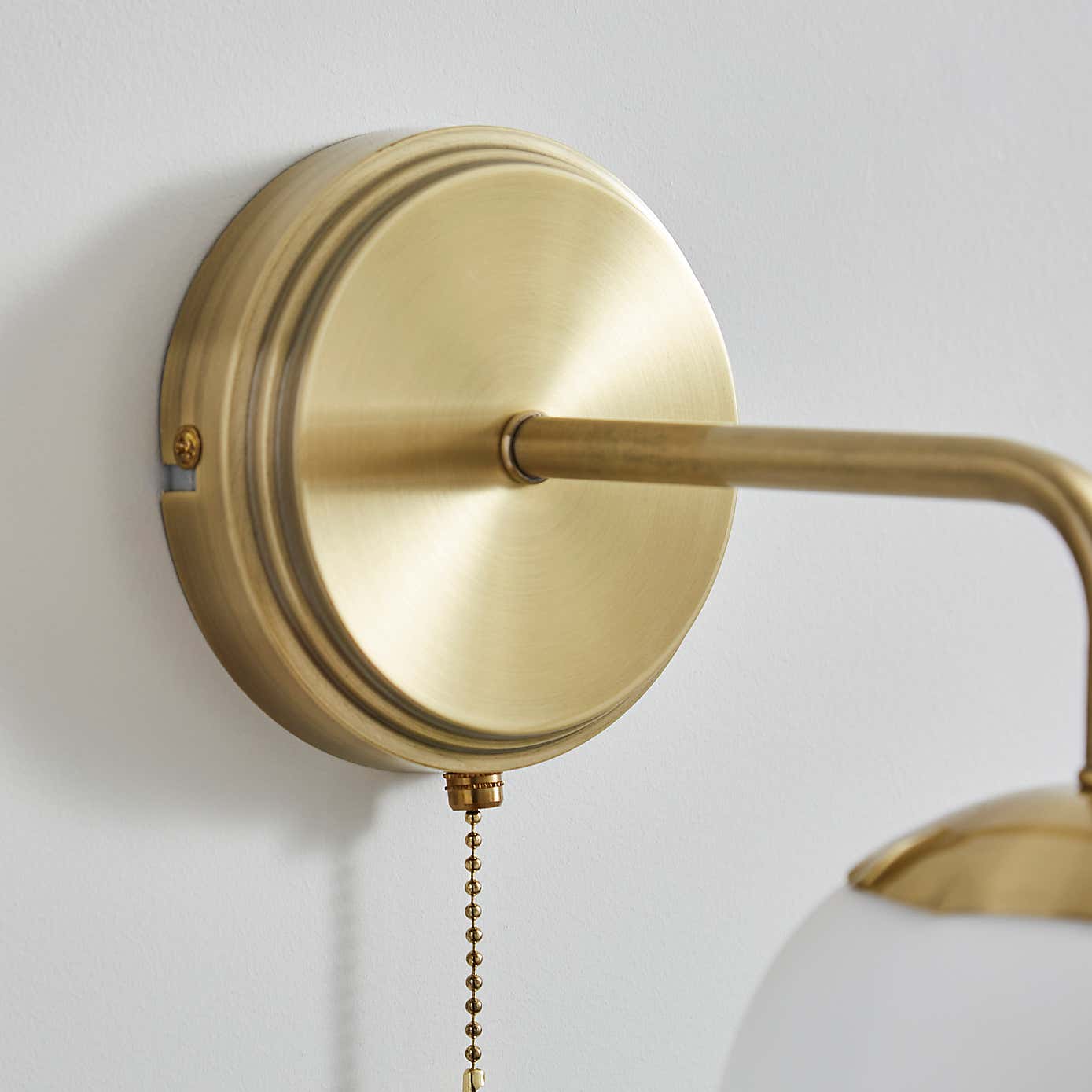 Frosted Tulip Ribbed Wall Light