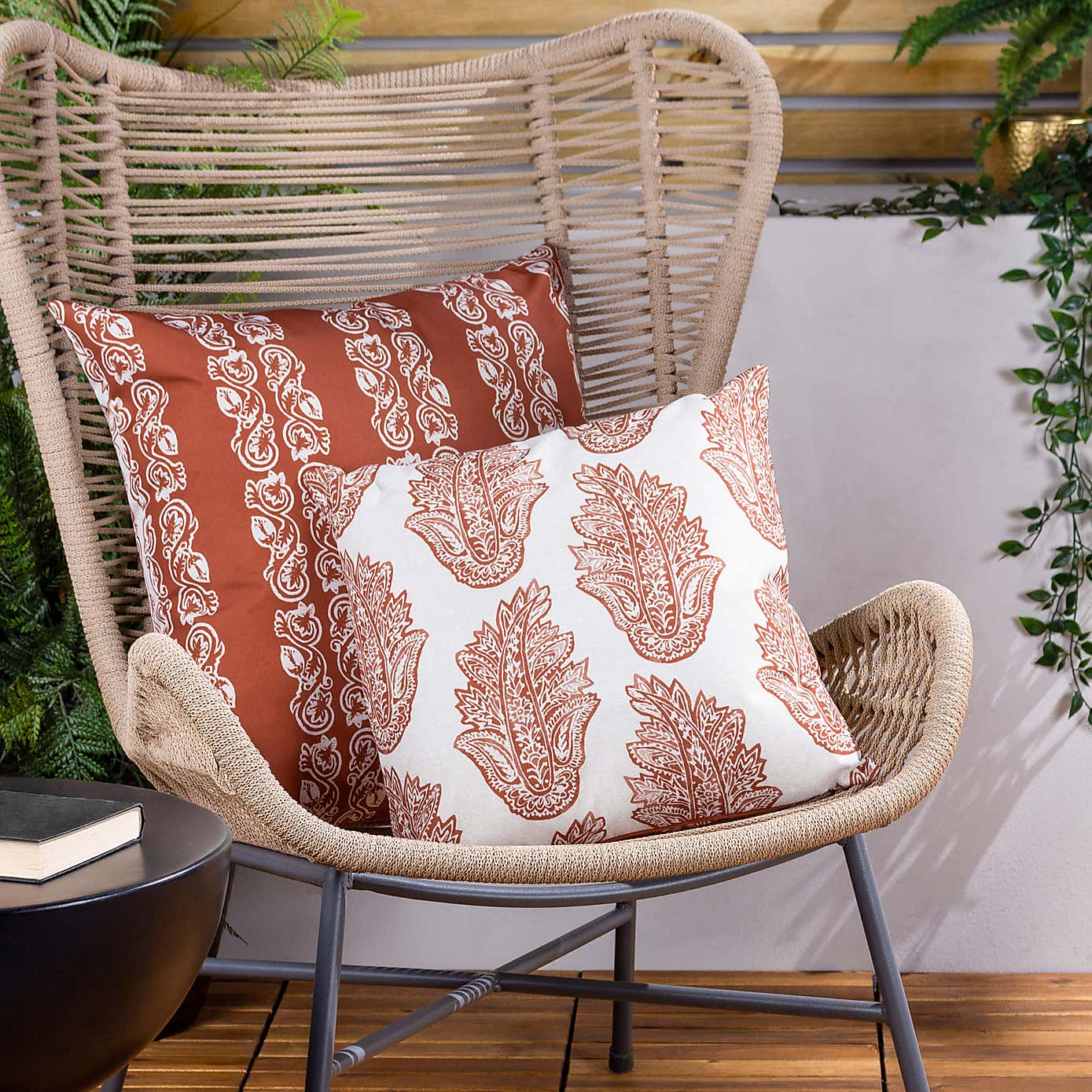 Paoletti Kalindi Paisley Outdoor Cushion