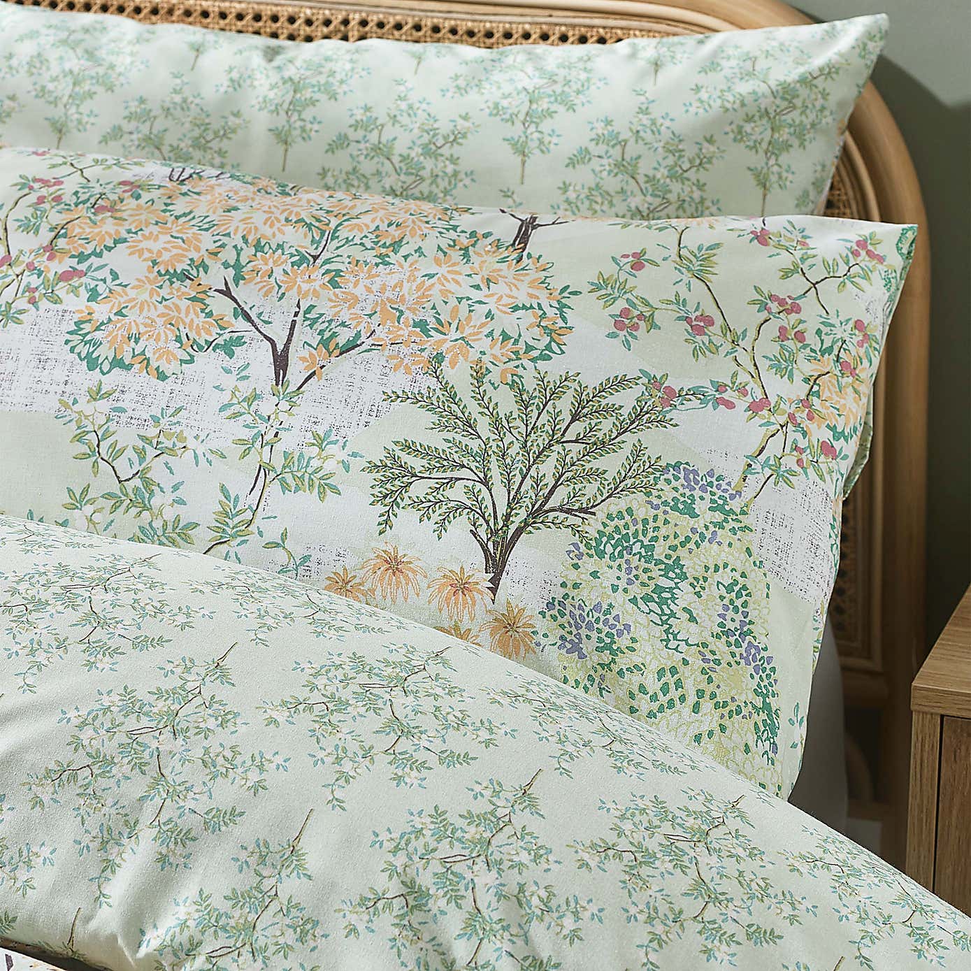 Catherine Lansfield Forest Bloom Reversible Duvet Cover & Pillowcase Set
